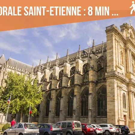 Promenade D'automne: Cozy With Netflix, Wi-fi & Free Parking Apartment *