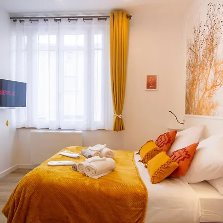 Promenade D'automne - Netflix & Wifi - Climatisation- Parking Gratuit - Check-in 24h24 - Emplacement Velos - Goodmarning Châlons-en-Champagne